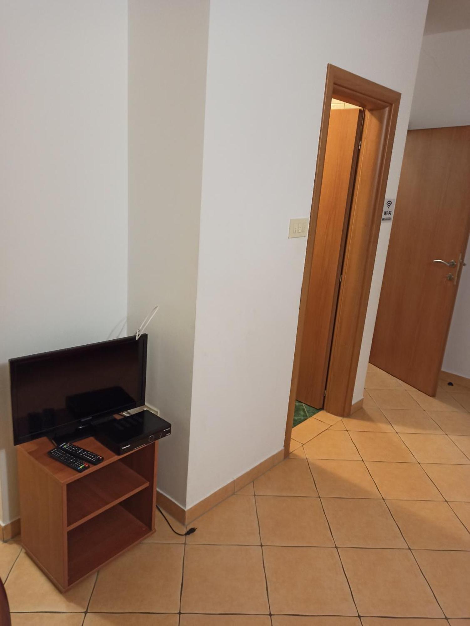 Apartmani Villa Radovic Risan Zimmer foto